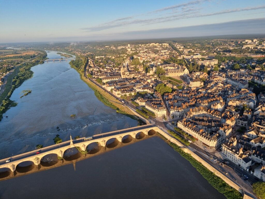 Survol en montgolfière, ville de Blois