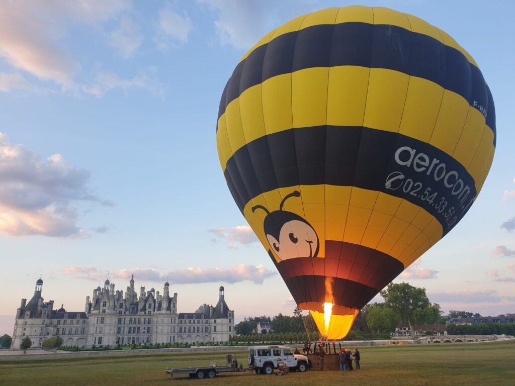 Vol en montgolfière au dessus du Château de Chambord